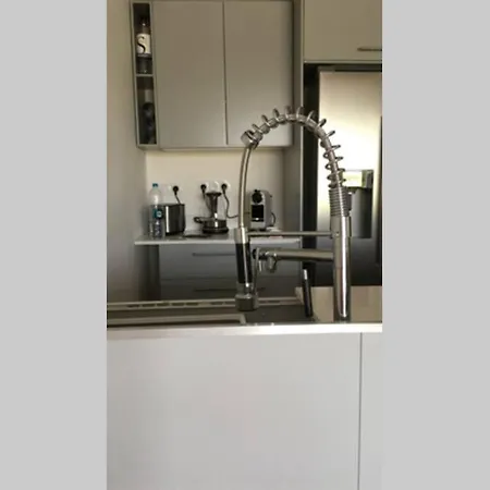 Appartement Superbe T2 En Rez De Jardin